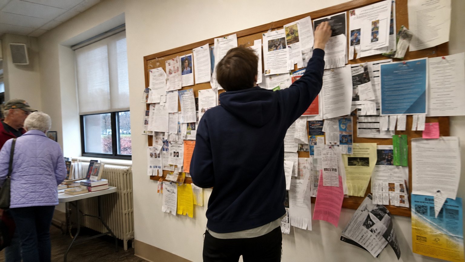 12 Places to Find Volunteer Opportunities as a High School Student