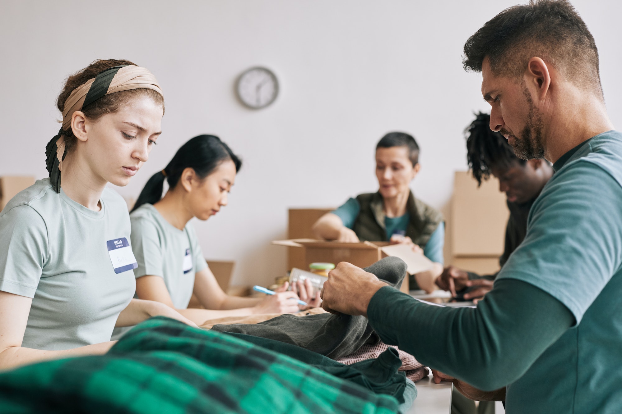7 Different Types of Nonprofit Volunteering High School Students May Not Know About